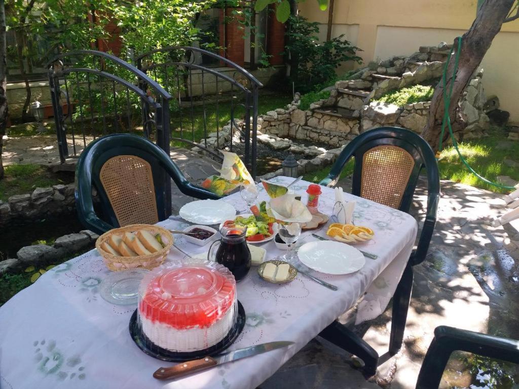 Hotel Sanata Tbilisi Zewnętrze zdjęcie